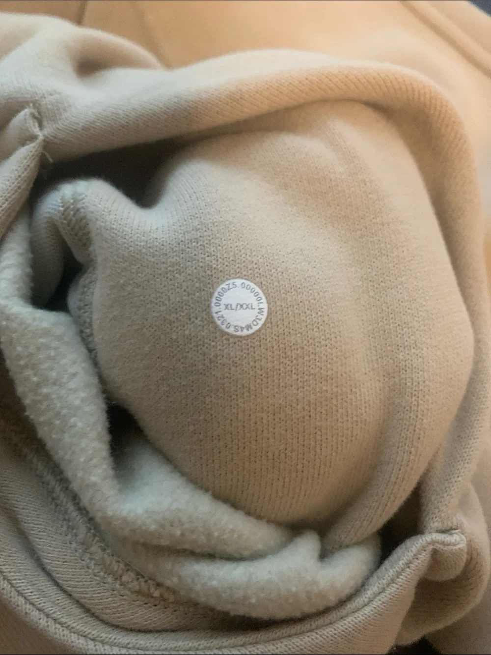 Lululemon Half Zip Scuba in Trench Sz XL/XXL Small pen mark on bk of sleeve, GUC